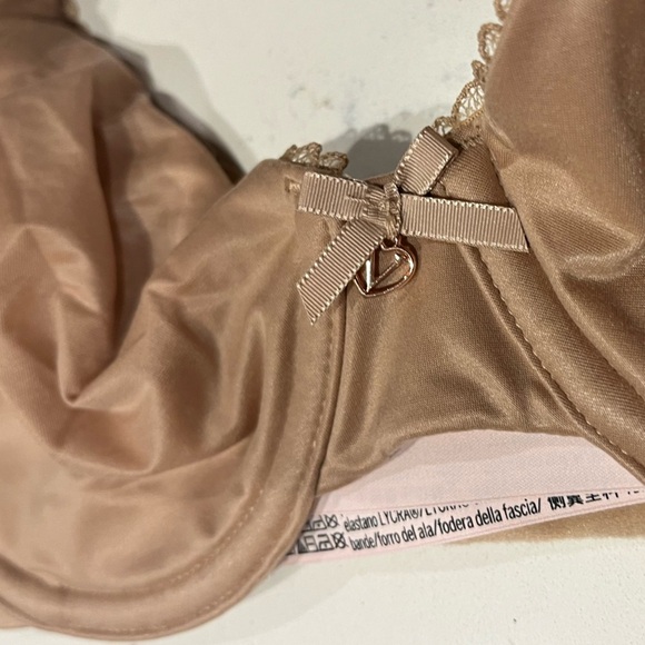 Victoria’s Secret NWT women’s nude padless low coverage Demi bra - Picture 3 of 8